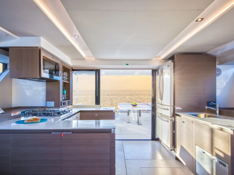 Yacht charter Road Town - Leopard Leopard 53 Powercat on SamBoat