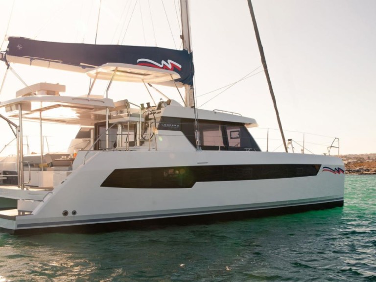 Yacht charter Antigua - Leopard Leopard 42 on SamBoat
