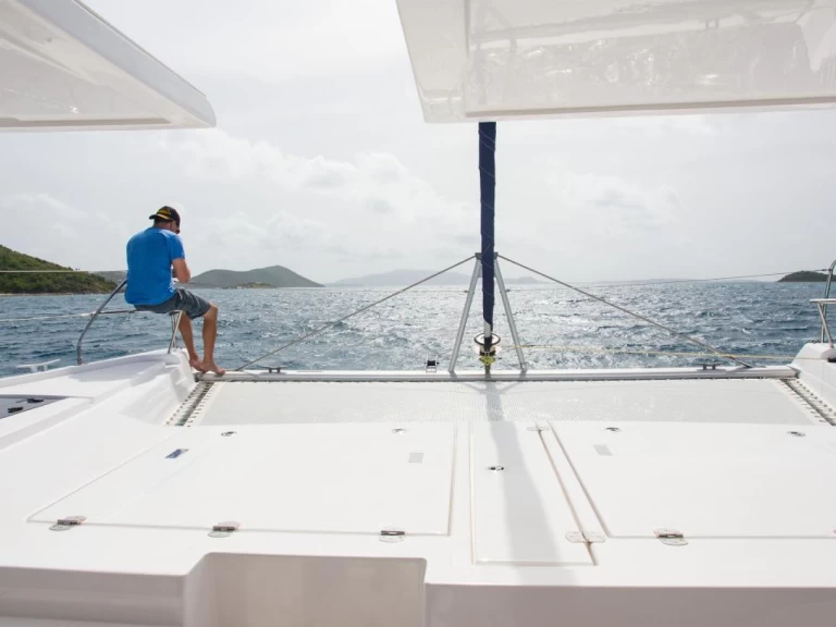 Hire Catamaran Leopard with a boat licence