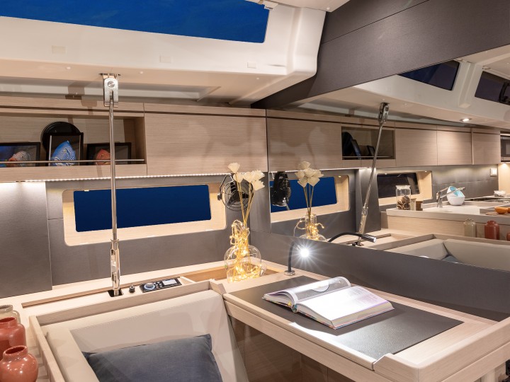 Yacht charter Road Town - Jeanneau Sun Odyssey 52.2 on SamBoat