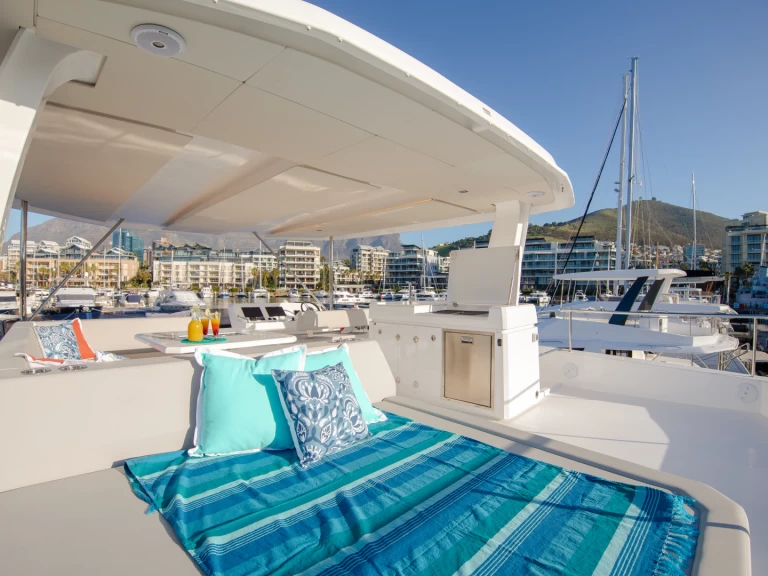 Yacht charter Marsh Harbour - Leopard Moorings 534 PC/8+1 on SamBoat