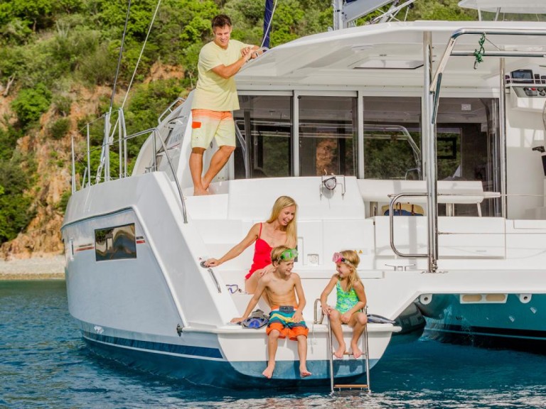 Hire Catamaran with or without skipper Leopard Rodney Bay