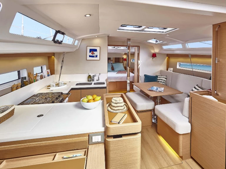 Sailboat hire in Cannigione - Jeanneau Sun Odyssey 440