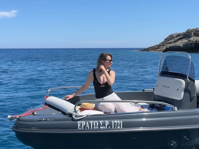 Hire Motorboat Karel with a boat licence