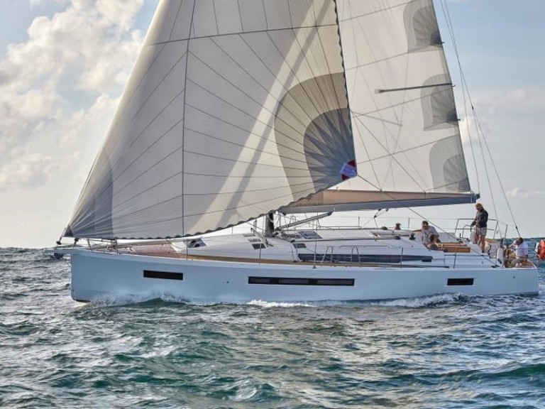 Yacht hire Cannigione cheap Sun Odyssey 490