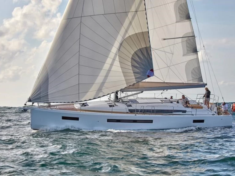 Yacht hire Cannigione cheap Sun Odyssey 490