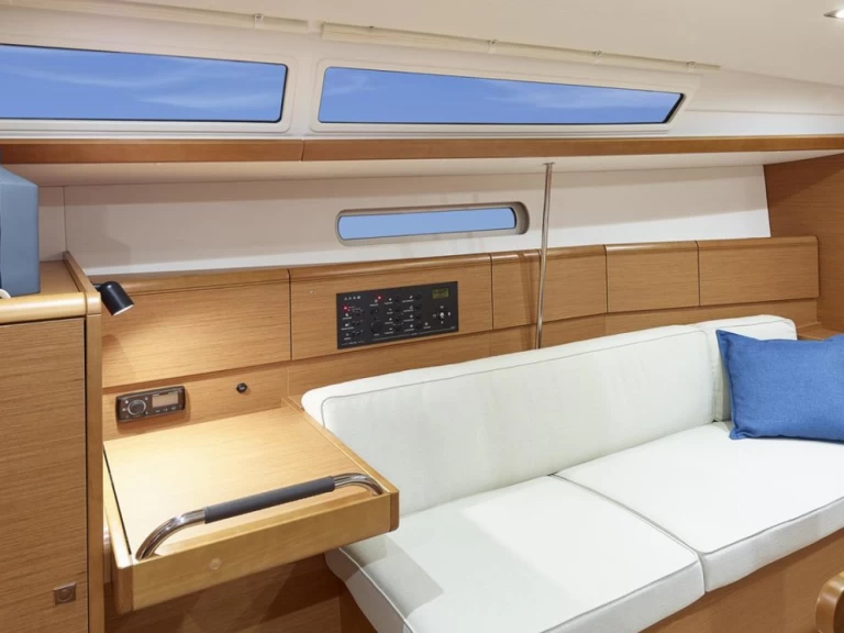 Charter a Jeanneau Sun Odyssey 389 in Dubrovnik on Samboat