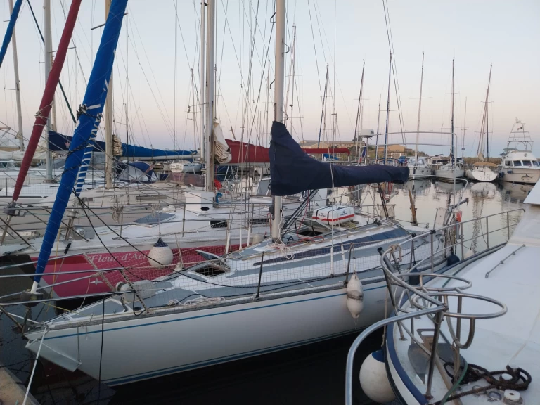 Charter a Conati 31 in Gruissan on Samboat