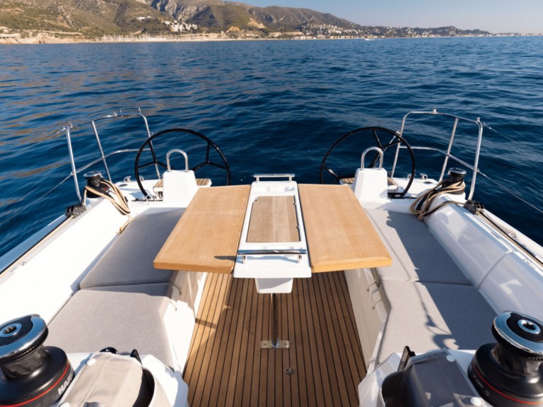 Sailboat hire in Lefkáda - Bénéteau Oceanis 34.1