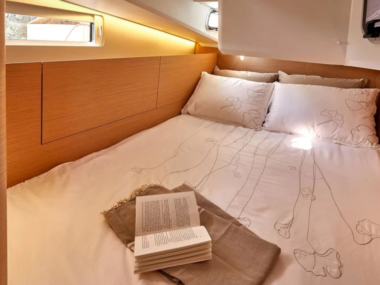 Yacht hire Marina (City) cheap Sun Odyssey 410