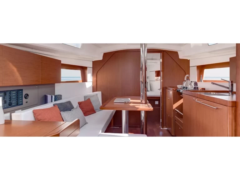Yacht hire Furnari cheap Oceanis 35
