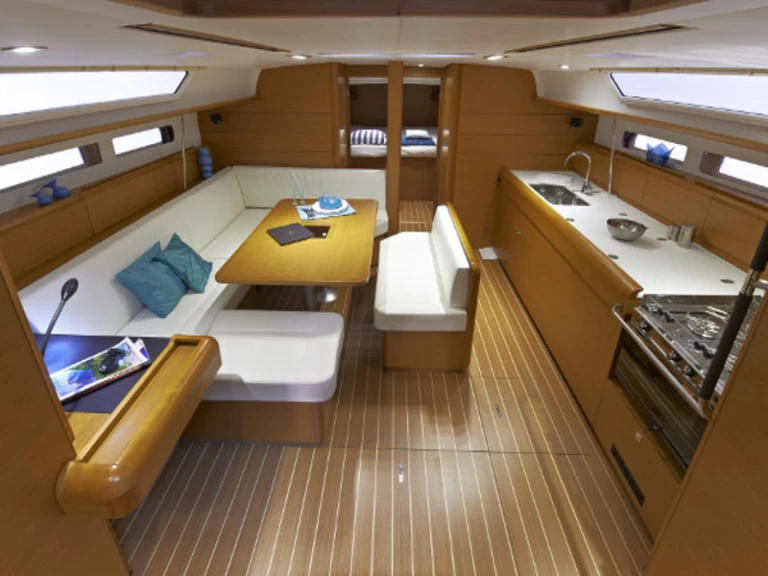Yacht hire Lefkáda cheap Sun Odyssey 469
