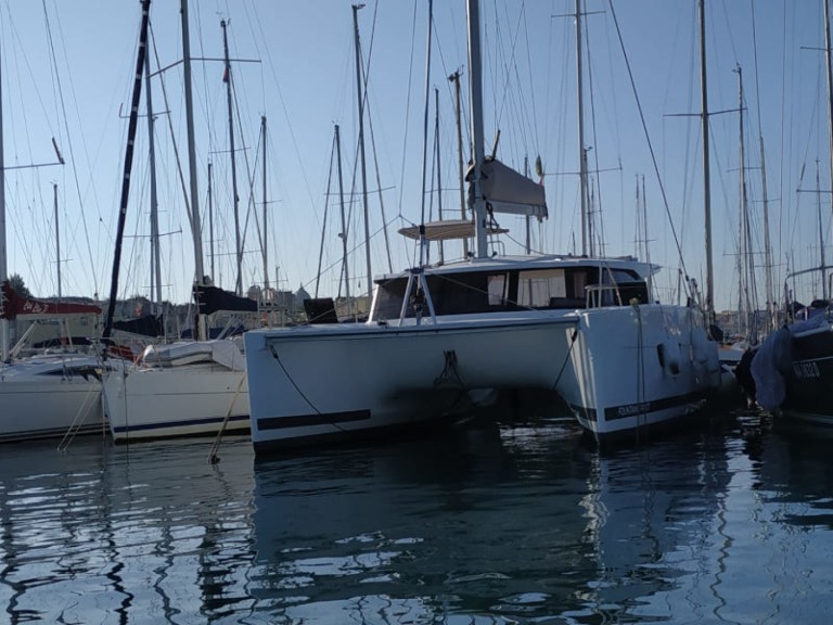 Charter a Fountaine Pajot Lucia 40 in Procida on Samboat