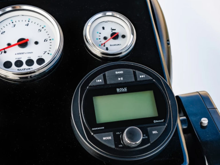 Yacht hire Torre Canne cheap Motorboat 4.3