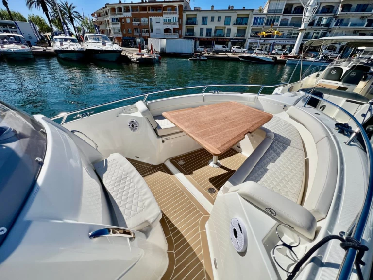 Motorboat to hire Empuriabrava at the best price