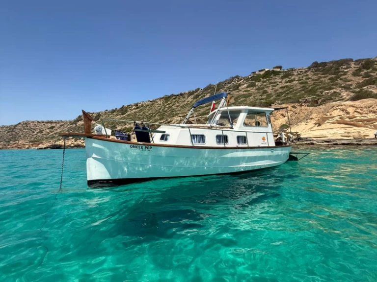 Hire Motorboat with or without skipper Menorquin-Yachts Palma de Mallorca