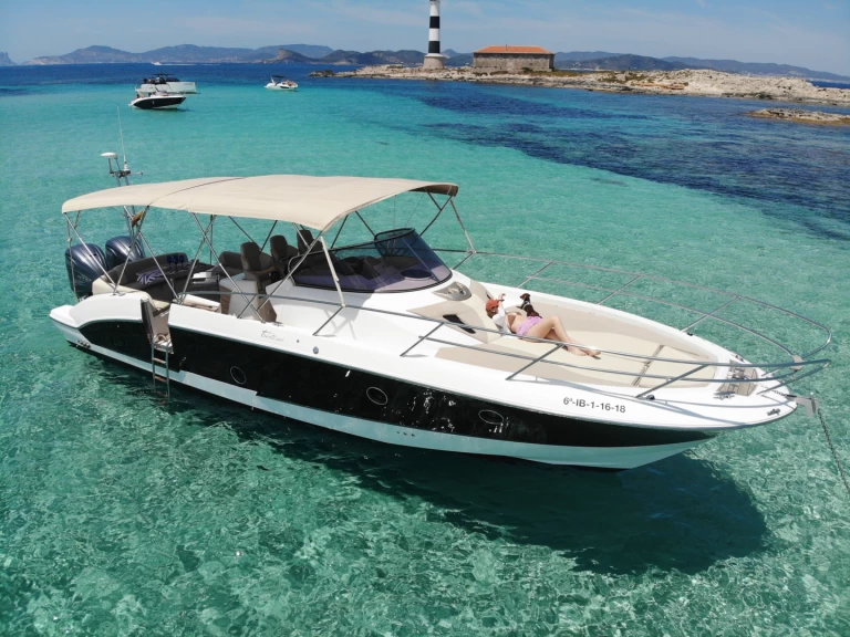 Motorboat to hire Ibiza Town at the best price