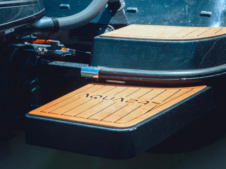 Yacht charter Puerto Marina Benalmadena - FEMIS AQUA 615 T6 on SamBoat