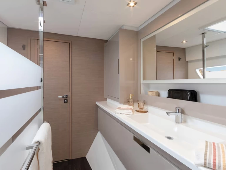 Catamaran to hire Palermo at the best price
