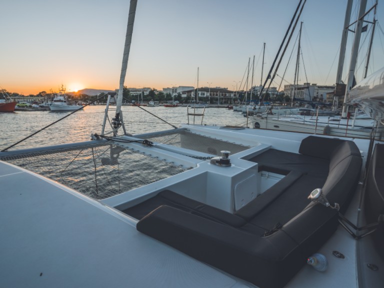 Hire Catamaran Lagoon with a boat licence