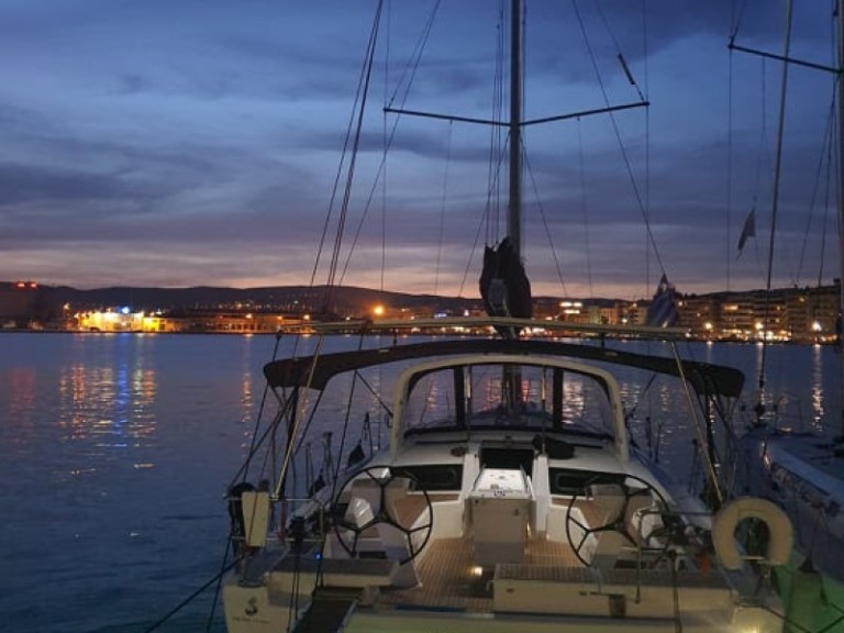 Hire Sailboat Bénéteau with a boat licence