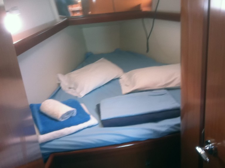 Hire Sailboat Bénéteau with a boat licence