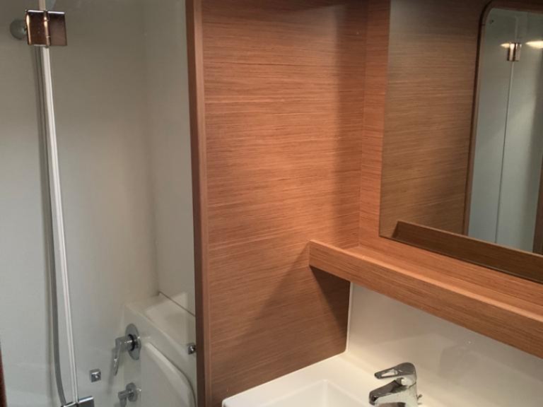 Yacht hire Lefkáda cheap Lagoon 42