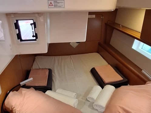 Bavaria Bavaria C45 charter bareboat or skippered in  Nikiána