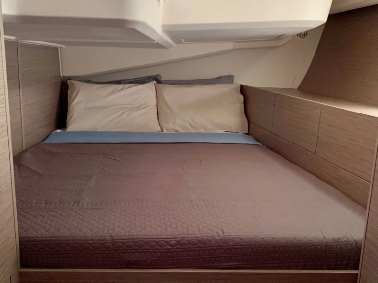 Charter a Hanse Hanse 508 in Sami on Samboat