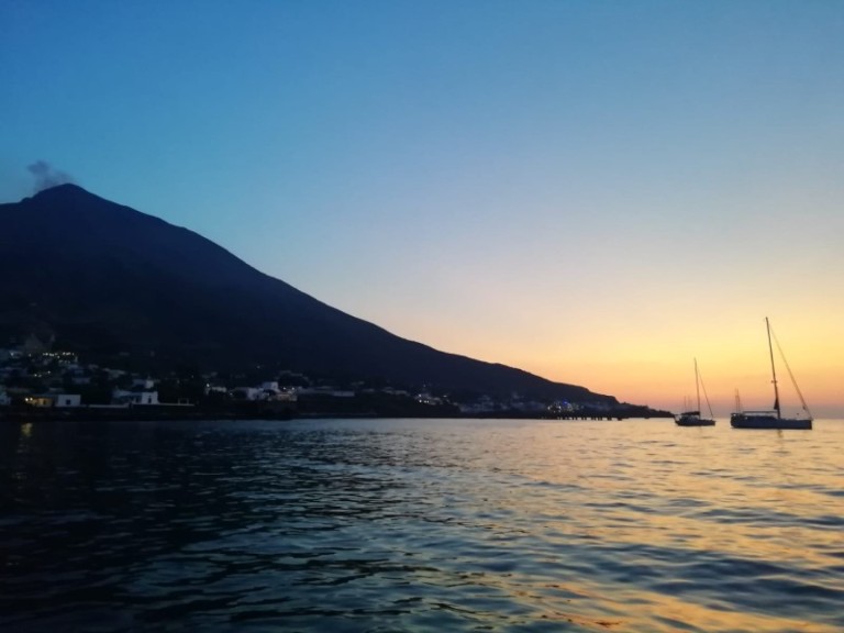 Hire a Hanse Hanse 400 E San Vincenzo