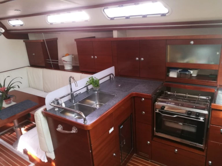 Yacht hire San Vincenzo cheap Hanse 400 E