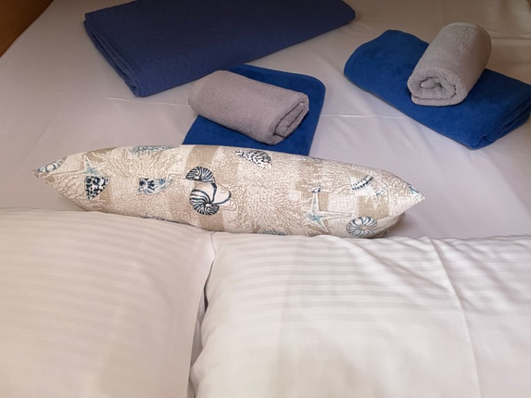 Jeanneau Sun Odyssey 509 charter bareboat or skippered in  Kavála