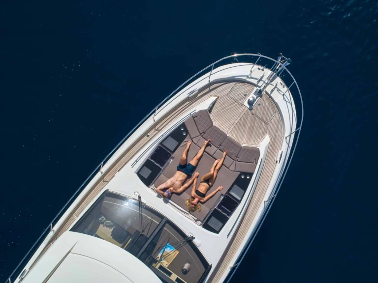 Hire Luxury Yacht with or without skipper Prestige Trogir