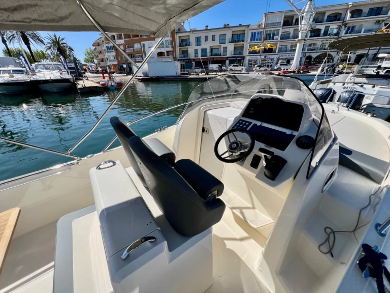 Motorboat hire in Empuriabrava - White Shark 240 sc