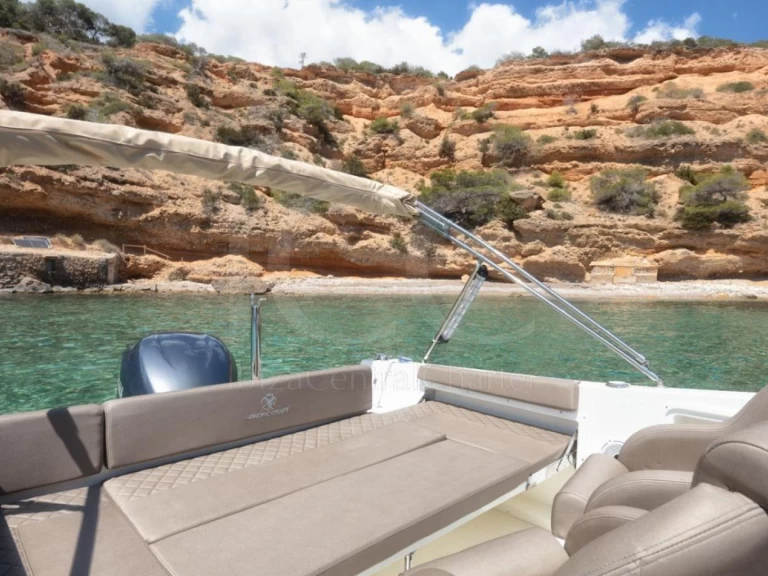 Yacht hire Empuriabrava cheap Pacific Craft 750 Open