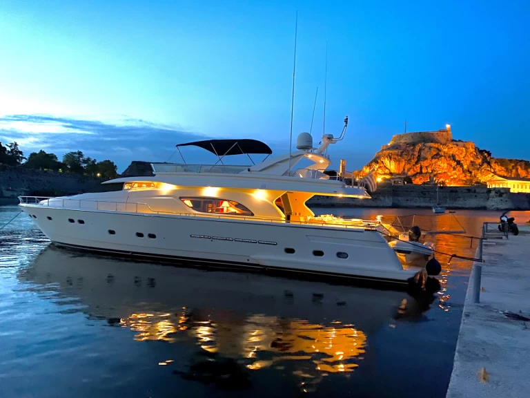 Charter a Ferretti Ferretti 80 in Gouvia on Samboat