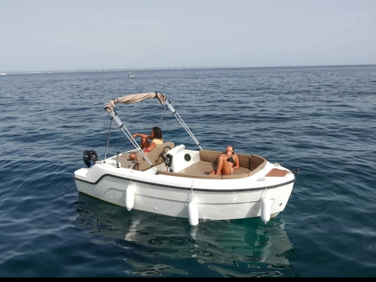 Yacht hire Palma de Mallorca cheap 515