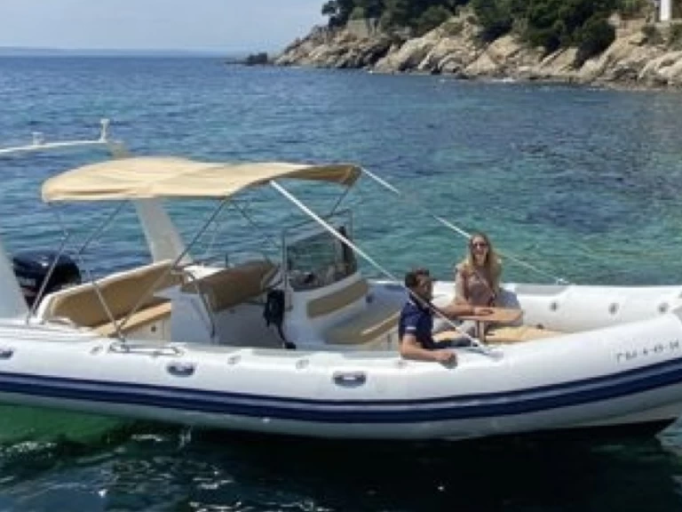 Valiant DR 750 charter bareboat or skippered in  Empuriabrava