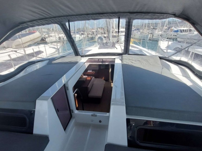 Sailboat hire in Gouvia - Bénéteau Oceanis 51.1