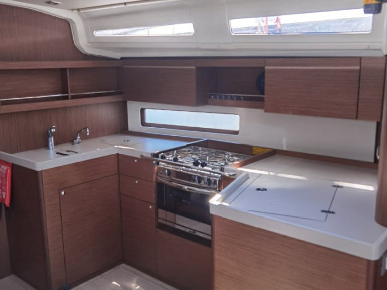 Yacht charter Sami - Bénéteau Oceanis 40.1 on SamBoat