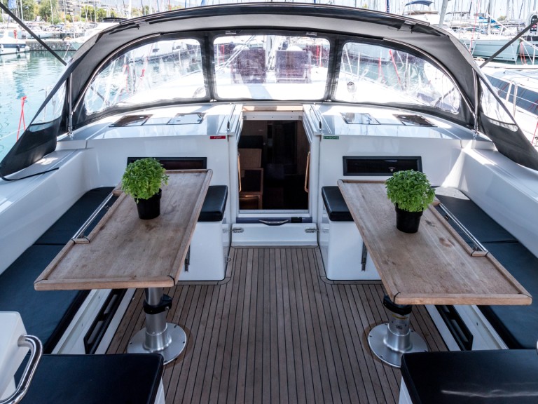 Hire Sailboat with or without skipper Bavaria Lefkáda