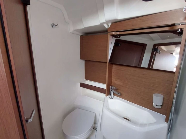 Yacht hire Préveza cheap Oceanis 51.1