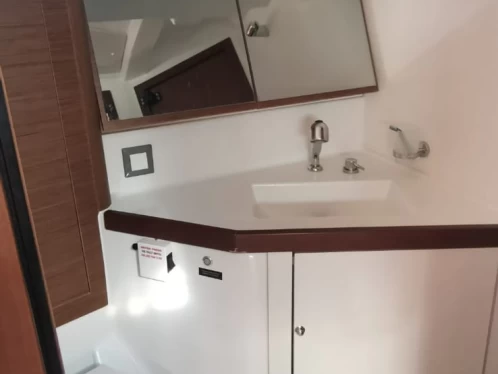 Bénéteau Oceanis 46.1 charter bareboat or skippered in  Préveza