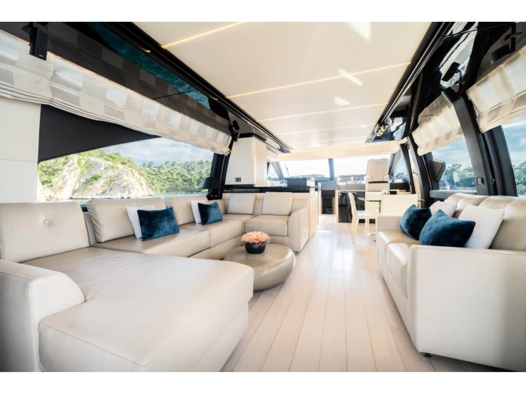 Yacht hire Šibenik cheap Azimut 72 Fly