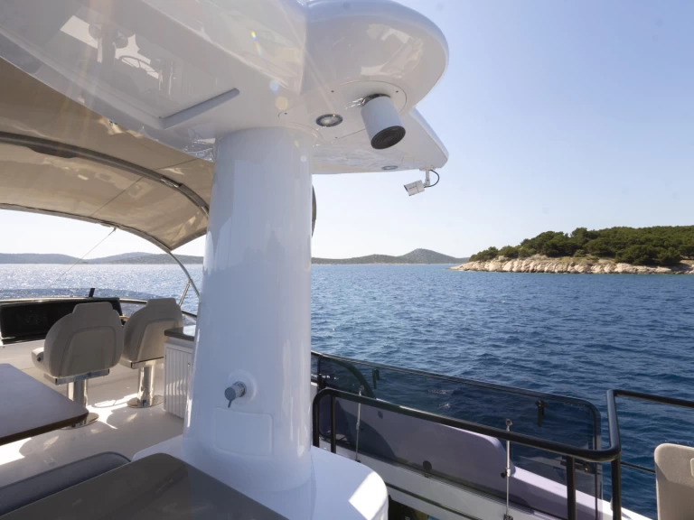 Motorboat to hire Šibenik at the best price