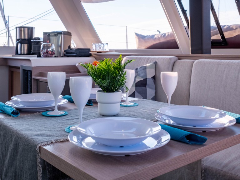 Yacht charter Lefkáda - Fountaine Pajot Isla 40 on SamBoat
