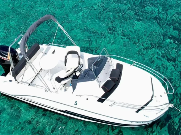 Bénéteau Flyer 5.5 SUNdeck charter bareboat or skippered in  Port La Napoule