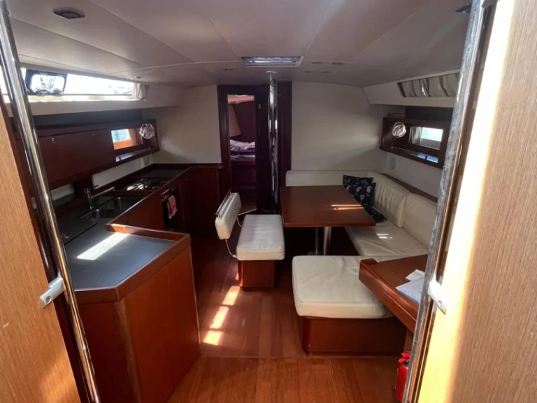 Hire a Bénéteau Oceanis 45 Marmaris (district)