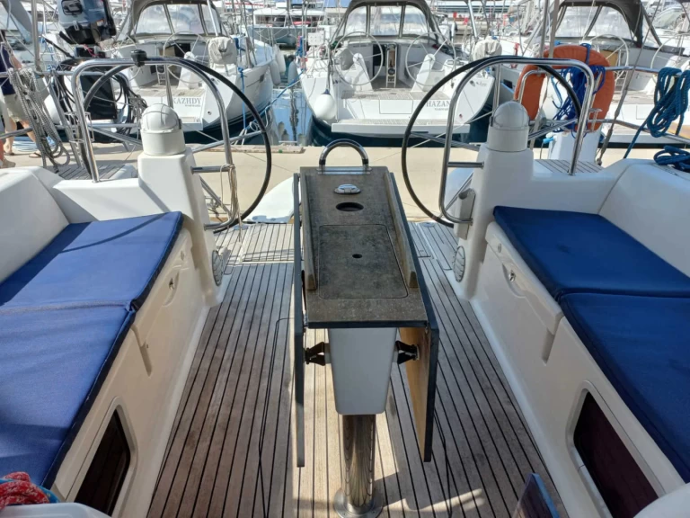 Charter a Dufour Dufour 450 Grand Large in Marmaris (district) on Samboat