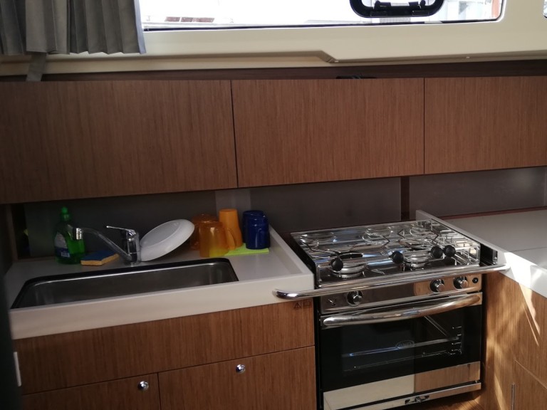 Hire Sailboat Bénéteau with a boat licence